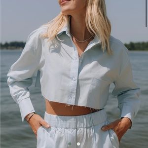 Daily drills ULTRA CROPPED POPLIN BUTTON DOWN in xs/s